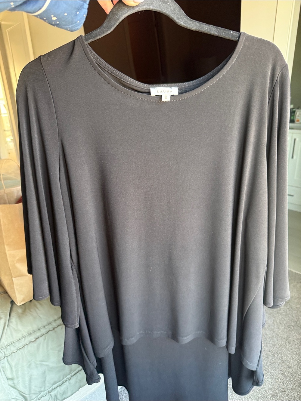 Aura Black Flowy Women's Round-Neck Tunic